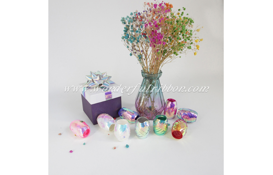 Iridescent Ribbon Egg